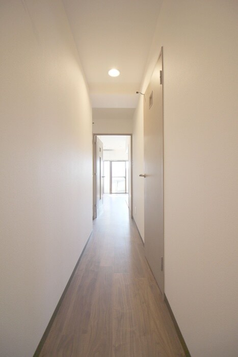 物件内観写真13　(廊下)
