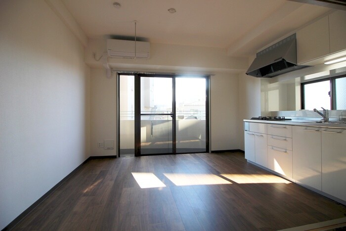 物件内観写真17　(室内からの展望)