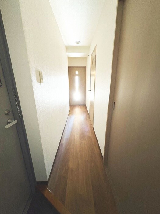 シマムラビルの廊下