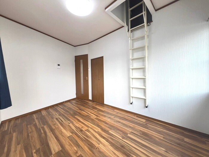 物件内観写真8　(居室)