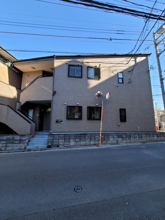 物件外観写真5　(エントランス部分)