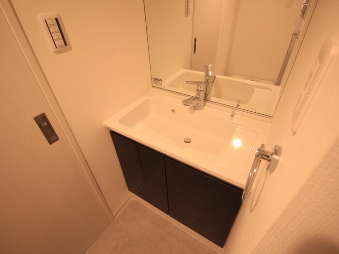 物件内観写真13　(洗面)