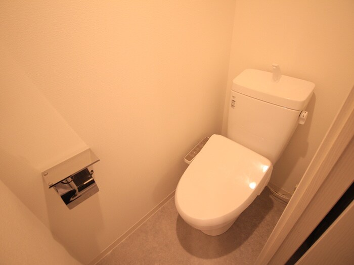 物件内観写真15　(トイレ)