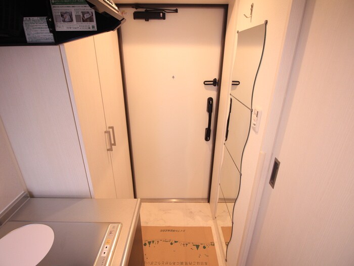 物件内観写真18　(玄関)