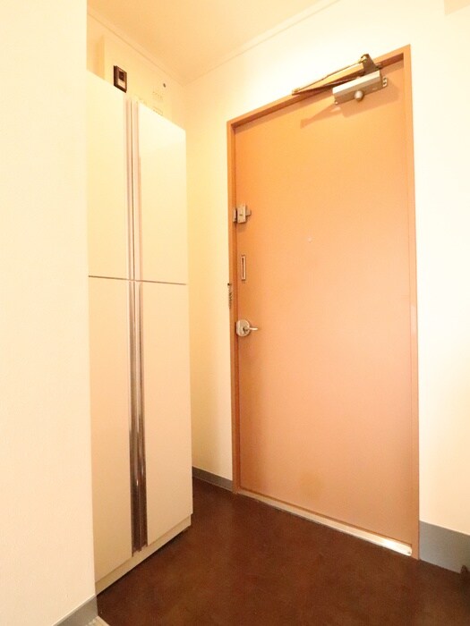 物件内観写真18　(玄関)