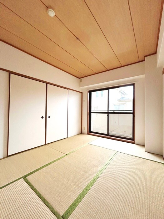 物件内観写真21　(室内からの展望)