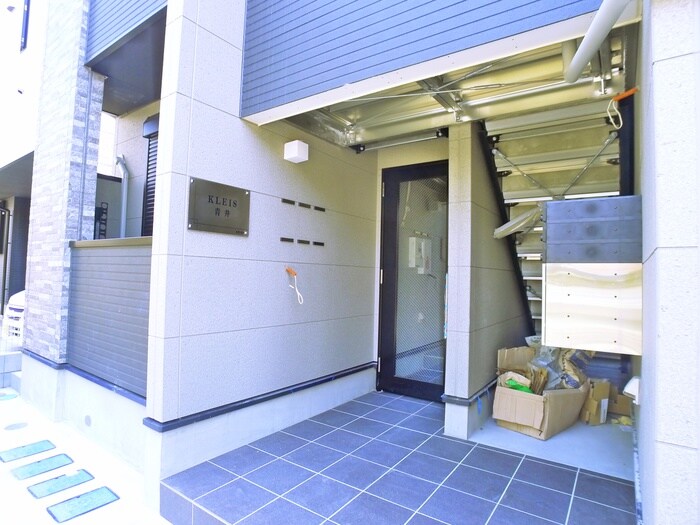 物件外観写真2　(エントランス部分)