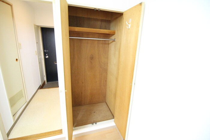 物件内観写真12　(収納)