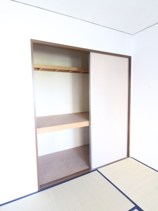 物件内観写真13　(収納)