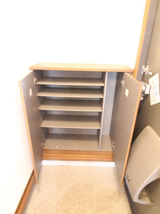 物件内観写真15　(靴箱)