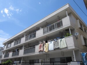 信栄ハイム外観写真