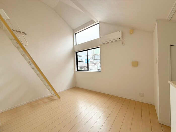 物件内観写真9　(居室)