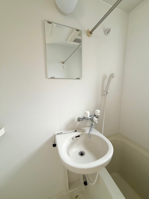 物件内観写真12　(洗面)