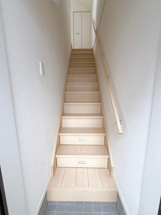 物件内観写真18　(廊下)