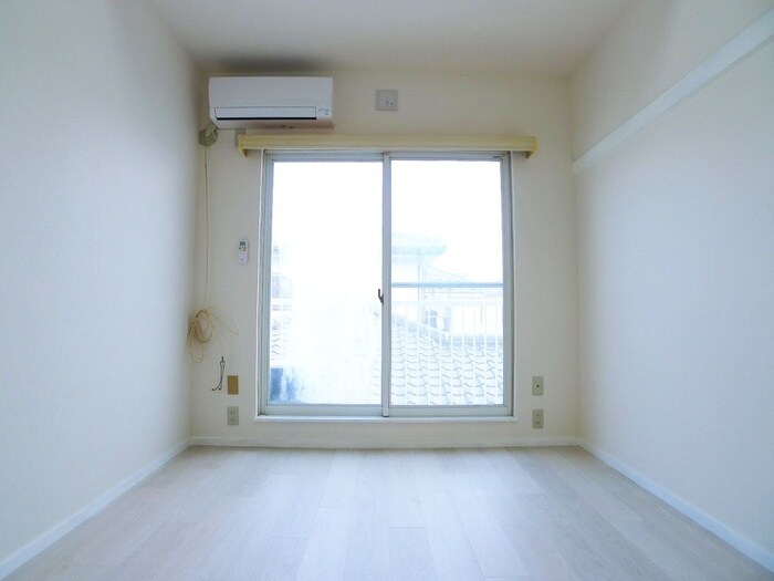 物件内観写真3　(居室)