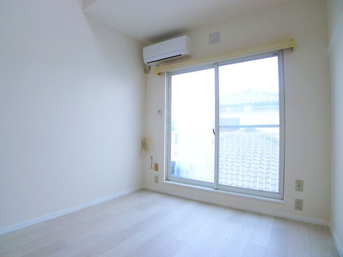 物件内観写真5　(居室)