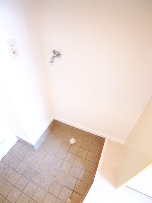 物件内観写真9　(洗濯機置場)