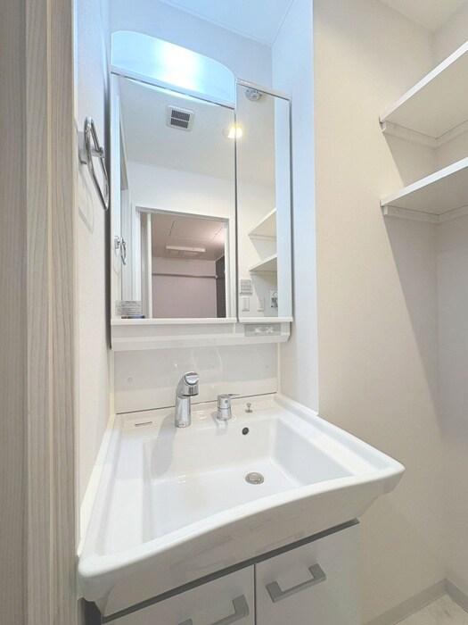 物件内観写真11　(洗面)