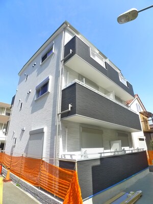 テゾーロ弐番館外観写真