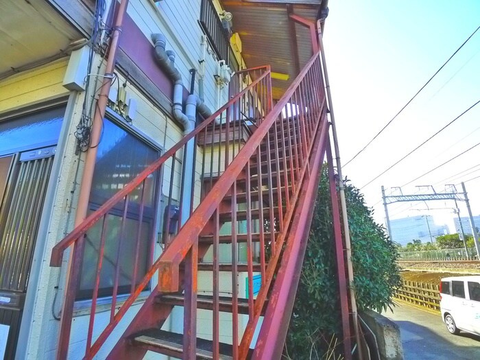 物件外観写真6　(エントランス部分)