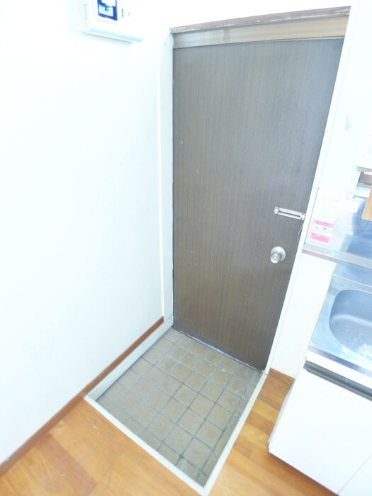 物件内観写真15　(玄関)