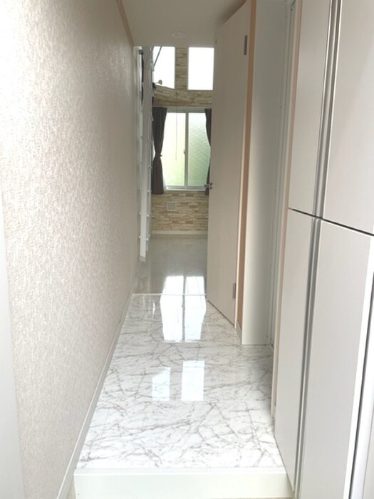 物件内観写真8　(廊下)