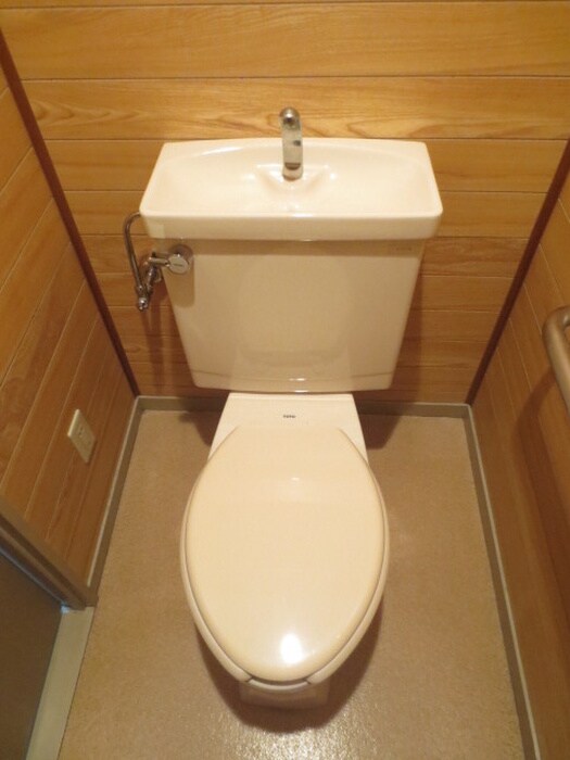 物件内観写真13　(トイレ)