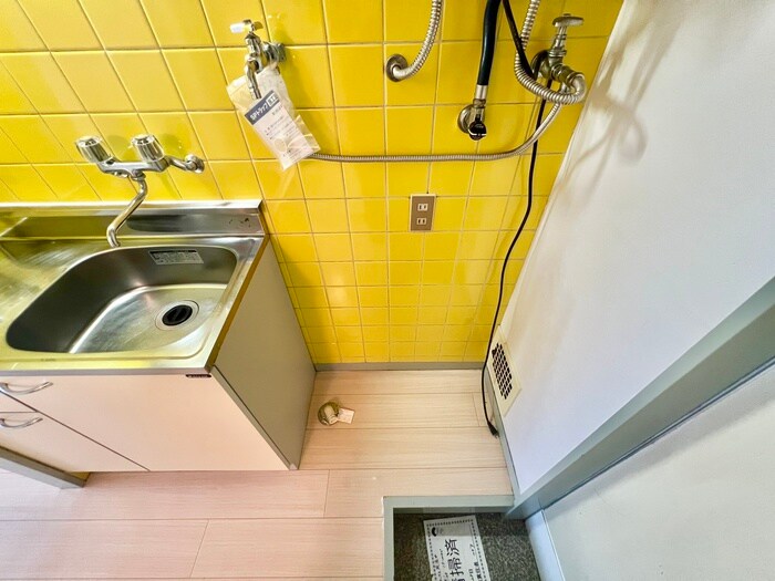 物件内観写真14　(洗濯機置場)