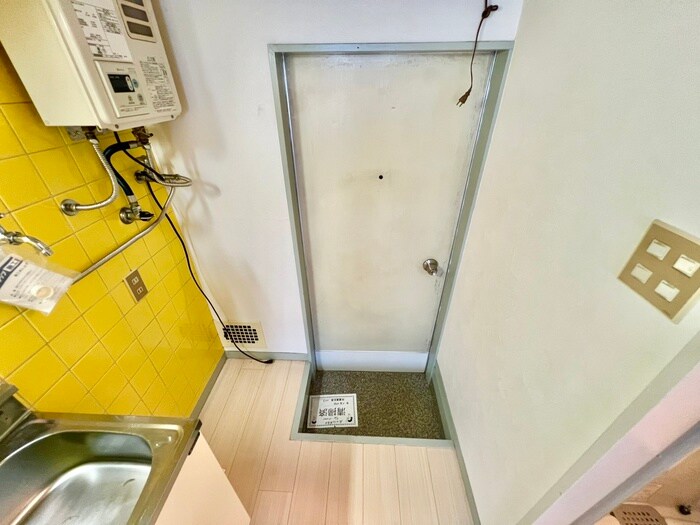 物件内観写真15　(玄関)