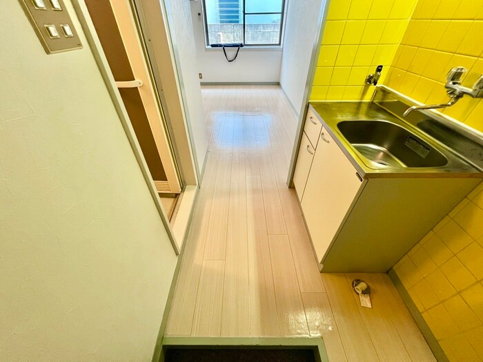 物件内観写真20　(廊下)