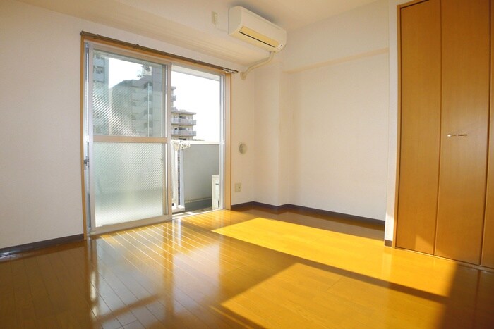 物件内観写真12　(居室)