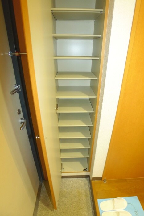 物件内観写真17　(靴箱)