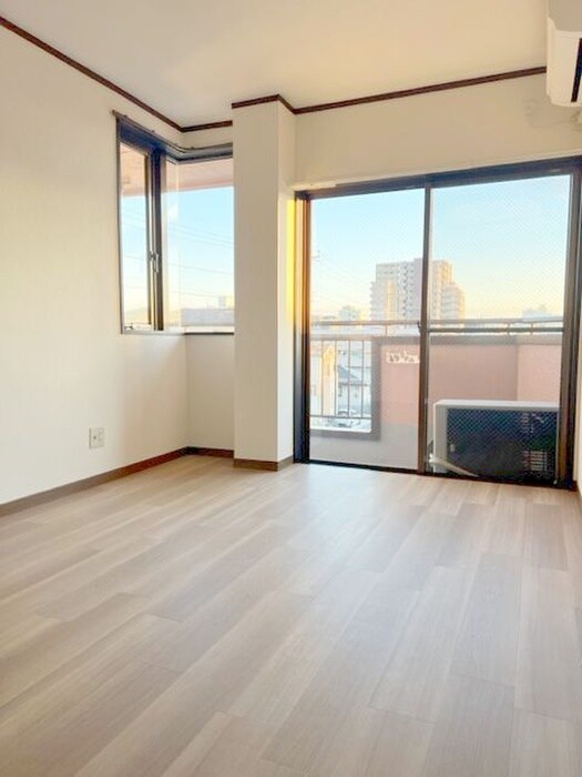 物件内観写真8　(居室)