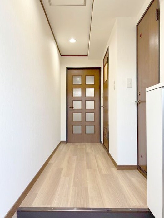 物件内観写真10　(廊下)
