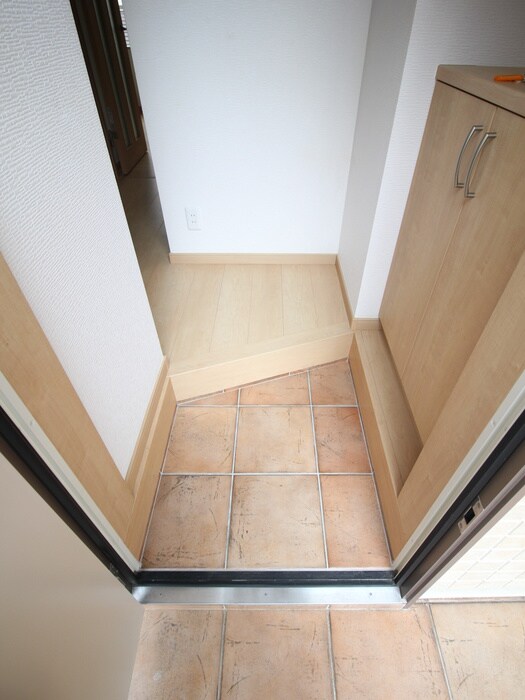 物件内観写真12　(玄関)