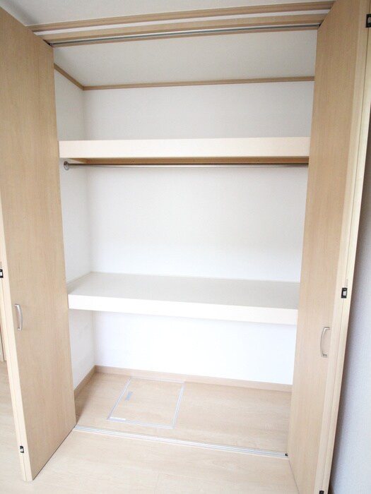 物件内観写真13　(収納)