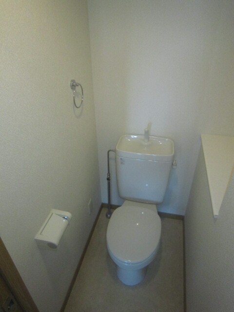 物件内観写真12　(トイレ)