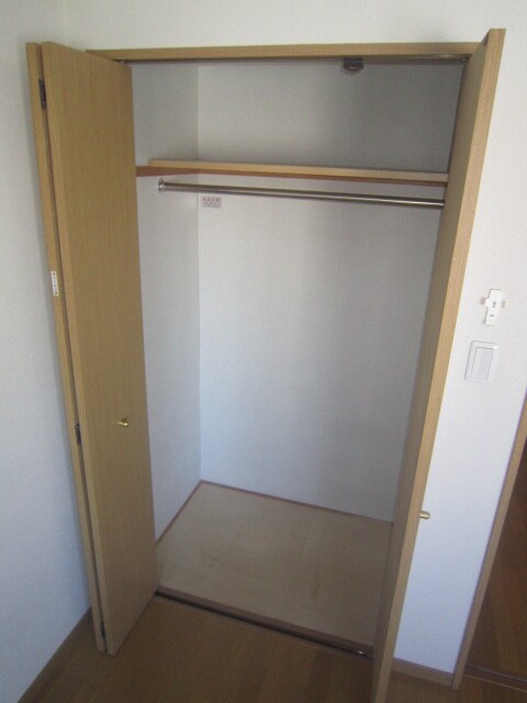 物件内観写真13　(収納)