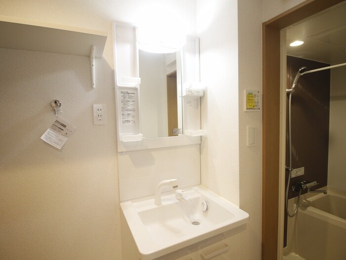 物件内観写真10　(洗面)