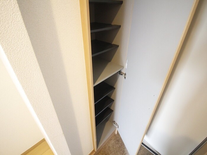 物件内観写真16　(靴箱)