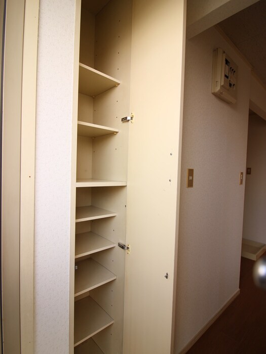 物件内観写真18　(靴箱)