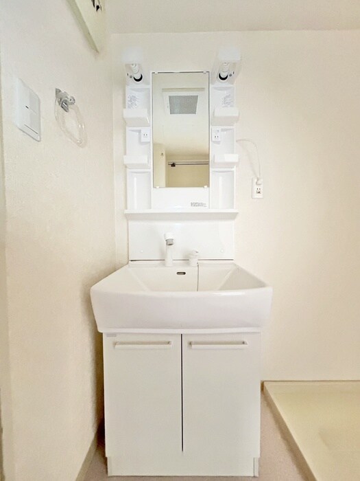 物件内観写真12　(洗面)