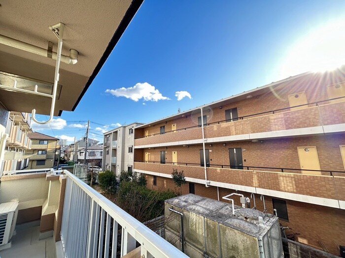 物件内観写真20　(室内からの展望)