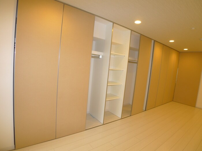 物件内観写真13　(収納)