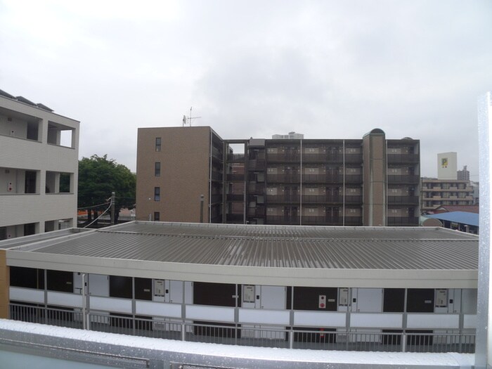 物件内観写真14　(室内からの展望)