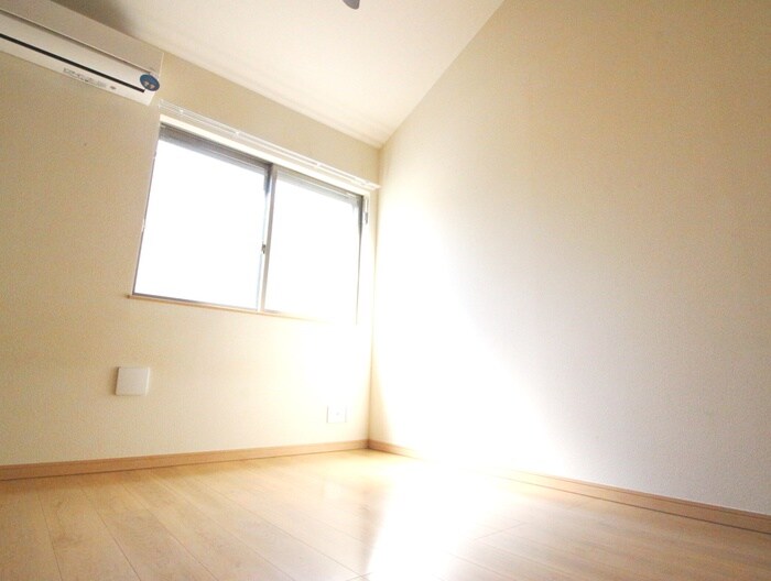 物件内観写真9　(居室)