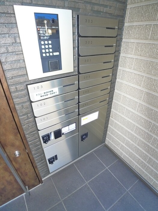 物件外観写真4　(建物設備)