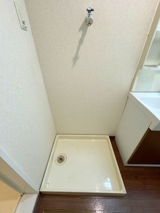 物件内観写真14　(洗濯機置場)