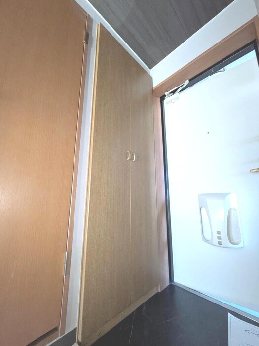 物件内観写真8　(靴箱)