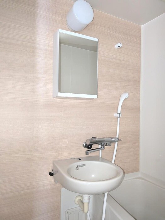 物件内観写真18　(洗面)